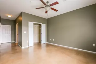 910 W 25th St, Austin, TX 78705 - Photo 17