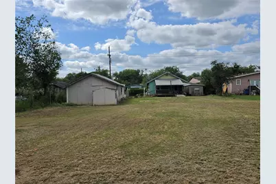 1510 A Street, Floresville, TX 78114 - Photo 7