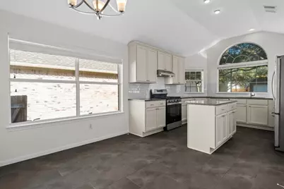 13553 Anarosa Loop, Austin, TX 78727 - Photo 9