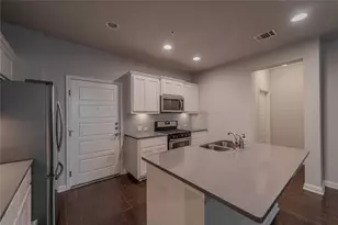 13800 Lyndhurst St, Austin, TX 78717 - Photo 5