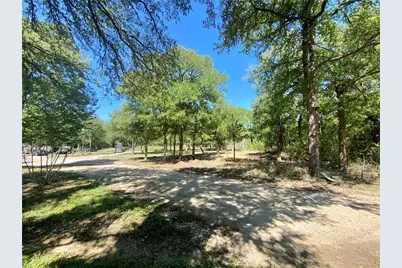 8610 Showers Drive, Elgin, TX 78621 - Photo 5