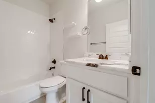220 Riley Ln, Fredericksburg, TX 78624 - Photo 5