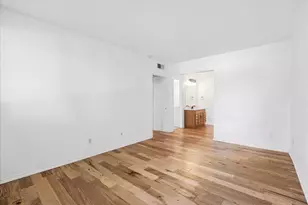 505 W 7th St, Austin, TX 78701 - Photo 11