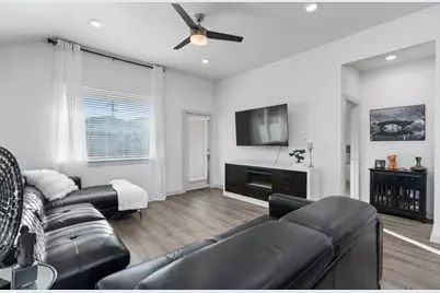 120 Scarborough Way, San Marcos, TX 78666 - Photo 9