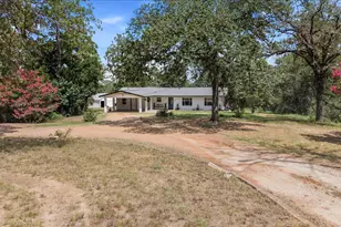 28 Lost Pines Ave, Bastrop, TX 78602 - Photo 3