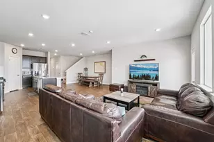 356 Spider Lily Dr, Kyle, TX 78640 - Photo 9