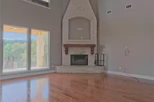 125 Waterford Ln, Georgetown, TX 78628 - Photo 9