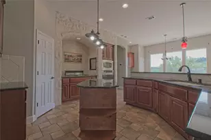 125 Waterford Ln, Georgetown, TX 78628 - Photo 13
