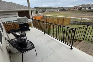 429 El Capitan Loop, Dripping Springs, TX 78620 - Photo 17