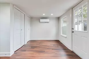 112 Gazley A & B St, Smithville, TX 78957 - Photo 13