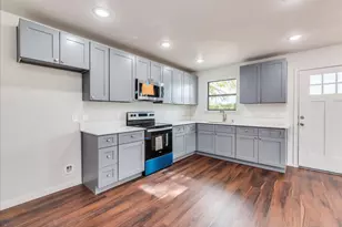 112 Gazley A & B St, Smithville, TX 78957 - Photo 23