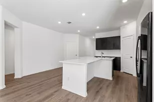 625 Waterway Ave, Hutto, TX 78634 - Photo 5