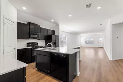 625 Waterway Avenue, Hutto, TX 78634 - Photo 3