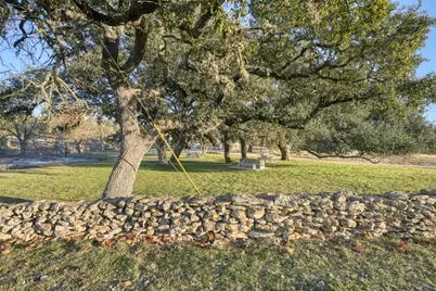 136 Falling Oak Dr Drive, Blanco, TX 78606 - Photo 11
