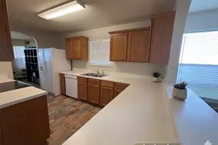 323 Precipice Way, Georgetown, TX 78626 - Photo 3