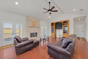 1949 FM619, Elgin, TX 78621 - Photo 7