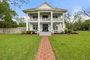 819 Hackberry St, Taylor, TX 76574 - Photo 1