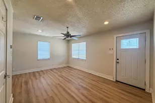 1412 Vargas Rd, Austin, TX 78741 - Photo 23