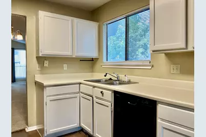 2105 Balsam Way, Round Rock, TX 78665 - Photo 7