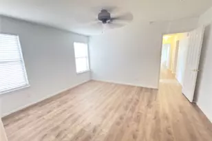 1915 Egger Ave, Round Rock, TX 78664 - Photo 9