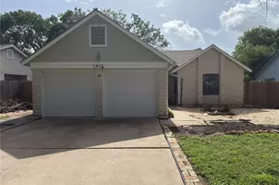 1915 Egger Ave, Round Rock, TX 78664 - Photo 1