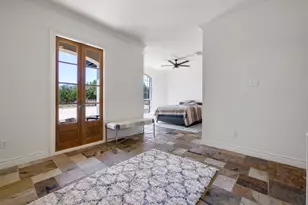 702 E Summit Dr, Briarcliff, TX 78669 - Photo 15