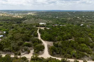722 Wildwood Ln, Johnson City, TX 78636 - Photo 15