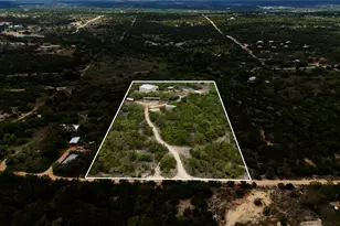 722 Wildwood Ln, Johnson City, TX 78636 - Photo 1