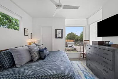 2016 Jesse E Segovia Street #A, Austin, TX 78702 - Photo 31