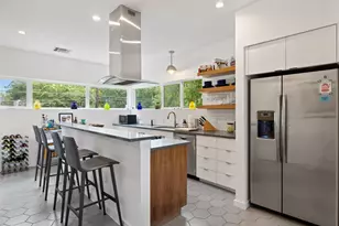 2016 Jesse E. Segovia St, Austin, TX 78702 - Photo 21