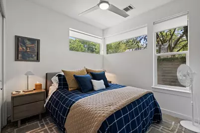 2016 Jesse E Segovia Street #A, Austin, TX 78702 - Photo 33