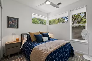2016 Jesse E. Segovia St, Austin, TX 78702 - Photo 33