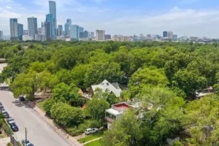 2016 Jesse E. Segovia St, Austin, TX 78702 - Photo 19