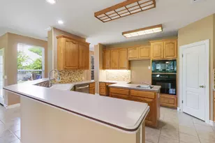 10608 Portrush Ct, Austin, TX 78747 - Photo 11