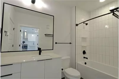 2220 Webberville Road #303, Austin, TX 78702 - Photo 11