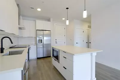 2220 Webberville Road #303, Austin, TX 78702 - Photo 7