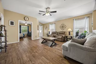 200 Bubbling Brook Dr, Hutto, TX 78634 - Photo 5