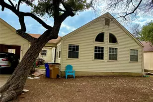 8811-B Pineridge Dr, Austin, TX 78729 - Photo 1