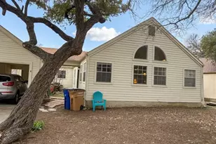 8811-B Pineridge Dr, Austin, TX 78729 - Photo 1