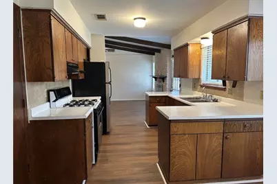 5504 Chadwyck Drive, Austin, TX 78723 - Photo 9