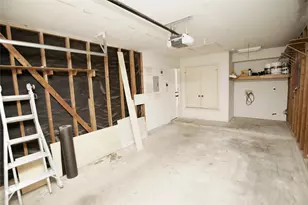 13103 Pollard Dr, Austin, TX 78727 - Photo 11