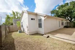 13103 Pollard Dr, Austin, TX 78727 - Photo 13