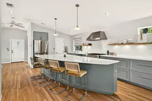 1800 W 10th St, Austin, TX 78703 - Photo 9