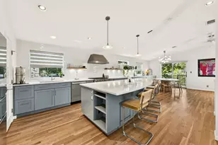 1800 W 10th St, Austin, TX 78703 - Photo 11