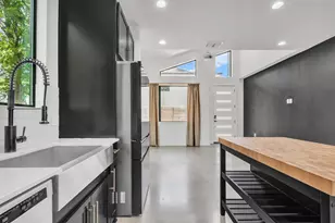 408 W Odell St, Austin, TX 78752 - Photo 11