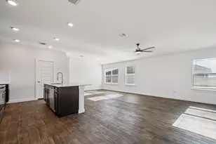 504 Elm Crk Dr, Hutto, TX 78634 - Photo 13