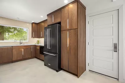 12907 Springvale Drive, Austin, TX 78729 - Photo 13