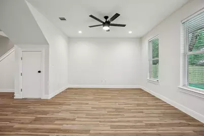 346 Webb Street, Smithville, TX 78957 - Photo 9