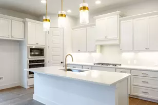 8706 Basil Hayden Ln, Austin, TX 78744 - Photo 9