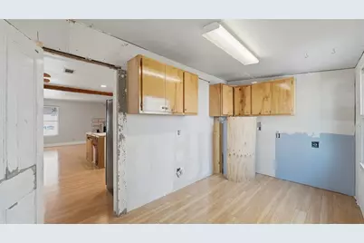 655 NW Loop 230, Smithville, TX 78957 - Photo 13